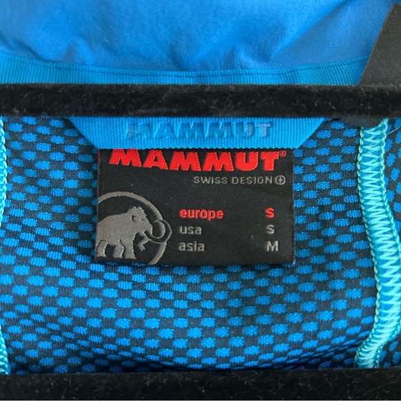 Mammut Blue Softshell Jacket - Picture 7 of 9